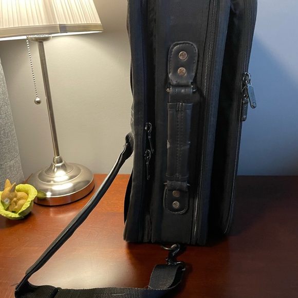 Laptop carry case - Picture 11 of 16